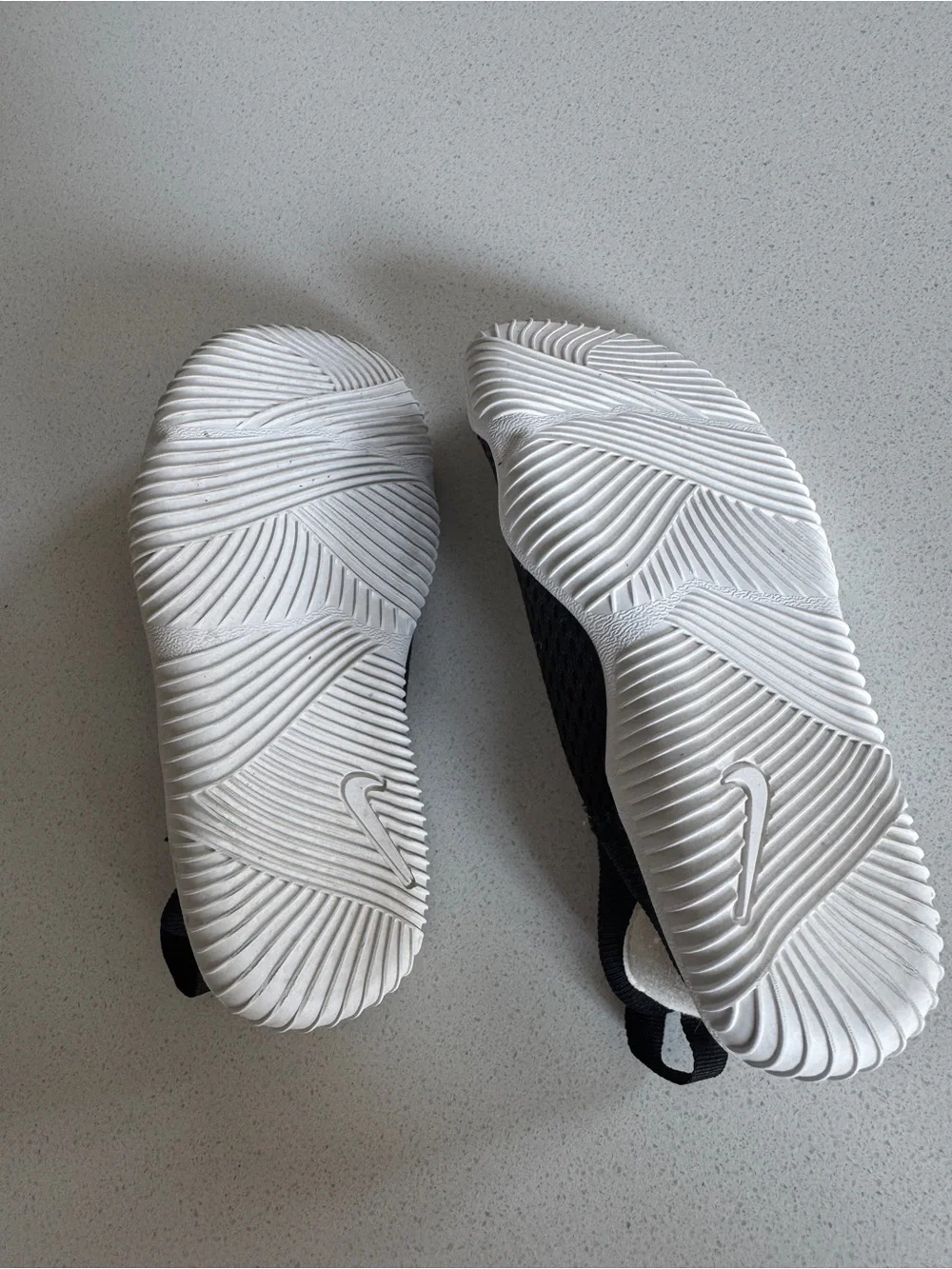 Nike Black and White Kids Aquasock 360 Water Shoes